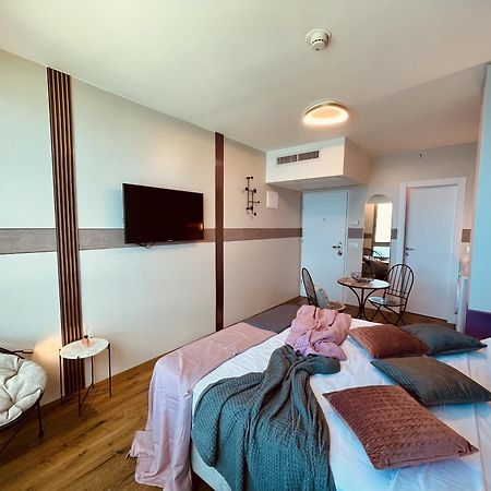 C Tower Apartments Netanya Bagian luar foto