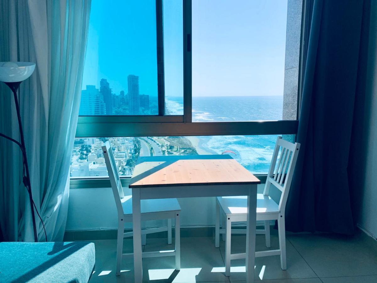 C Tower Apartments Netanya Bagian luar foto