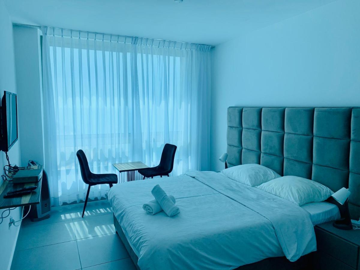 C Tower Apartments Netanya Bagian luar foto
