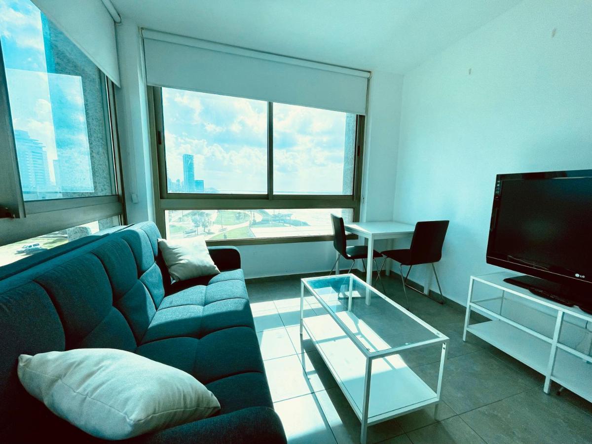 C Tower Apartments Netanya Bagian luar foto