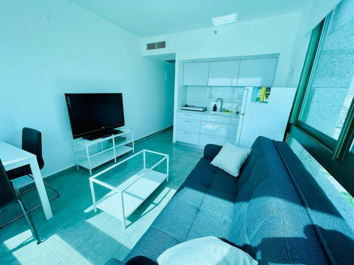 C Tower Apartments Netanya Bagian luar foto