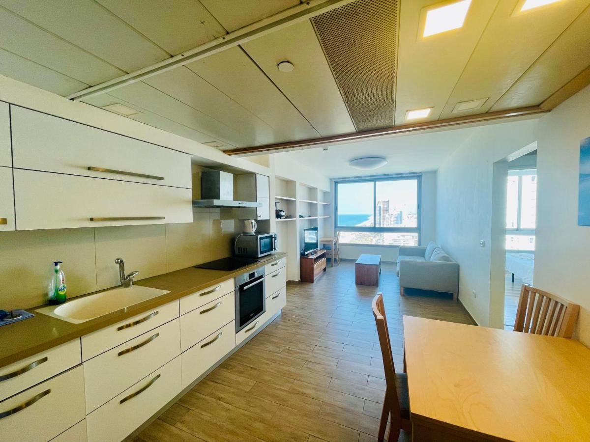 C Tower Apartments Netanya Bagian luar foto