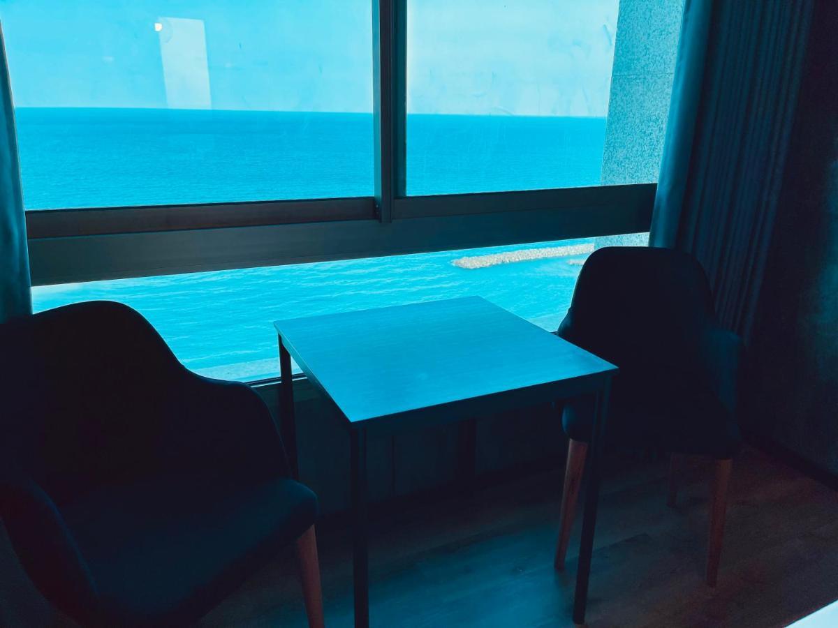 C Tower Apartments Netanya Bagian luar foto
