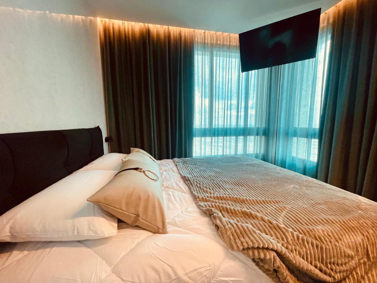 C Tower Apartments Netanya Bagian luar foto