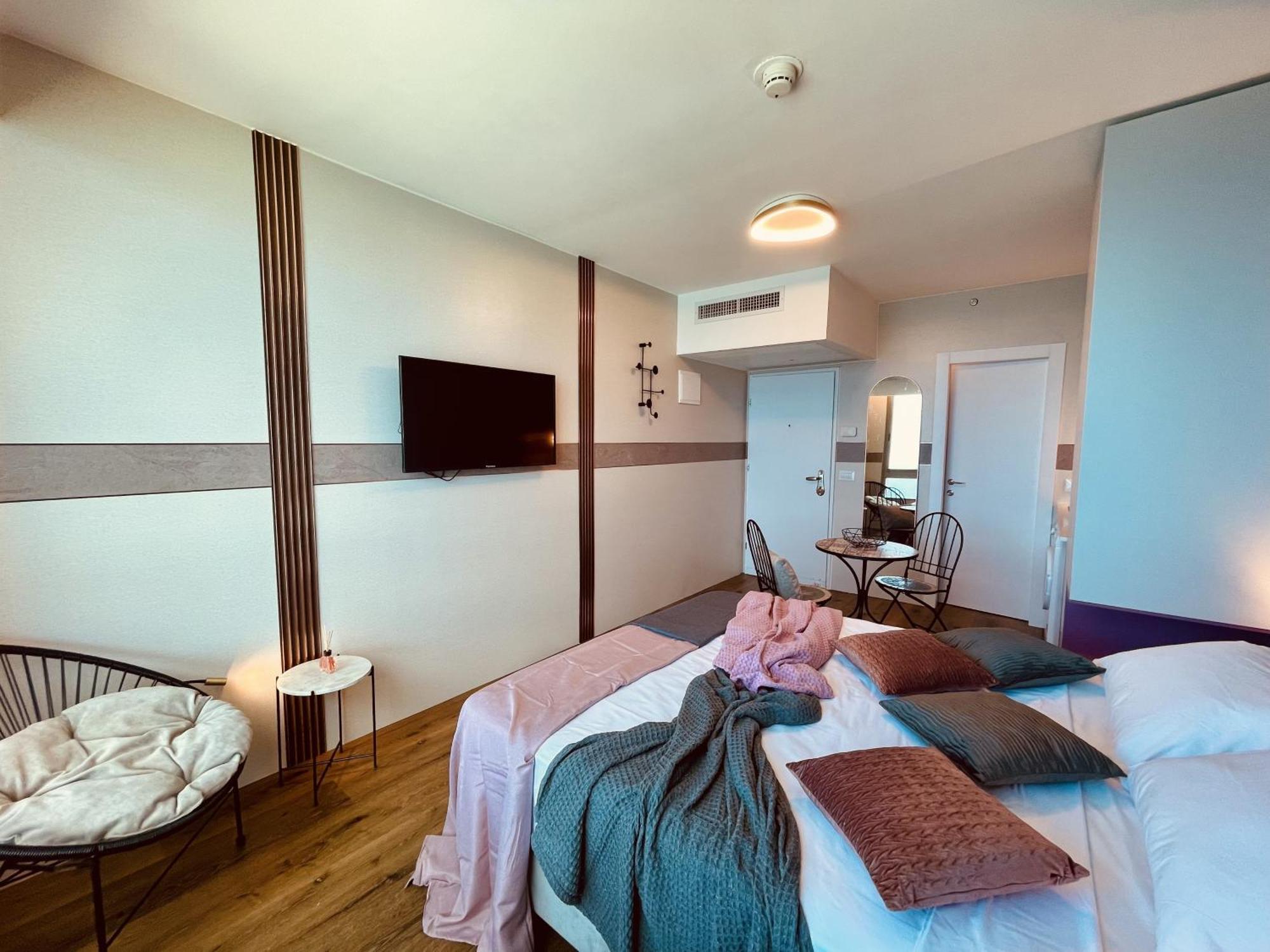 C Tower Apartments Netanya Bagian luar foto