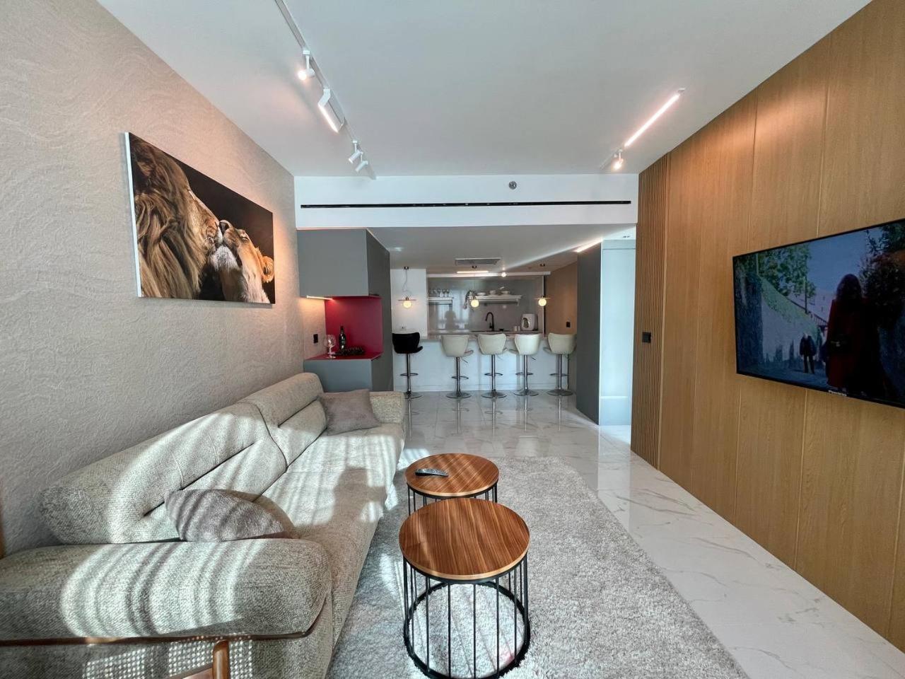 C Tower Apartments Netanya Bagian luar foto