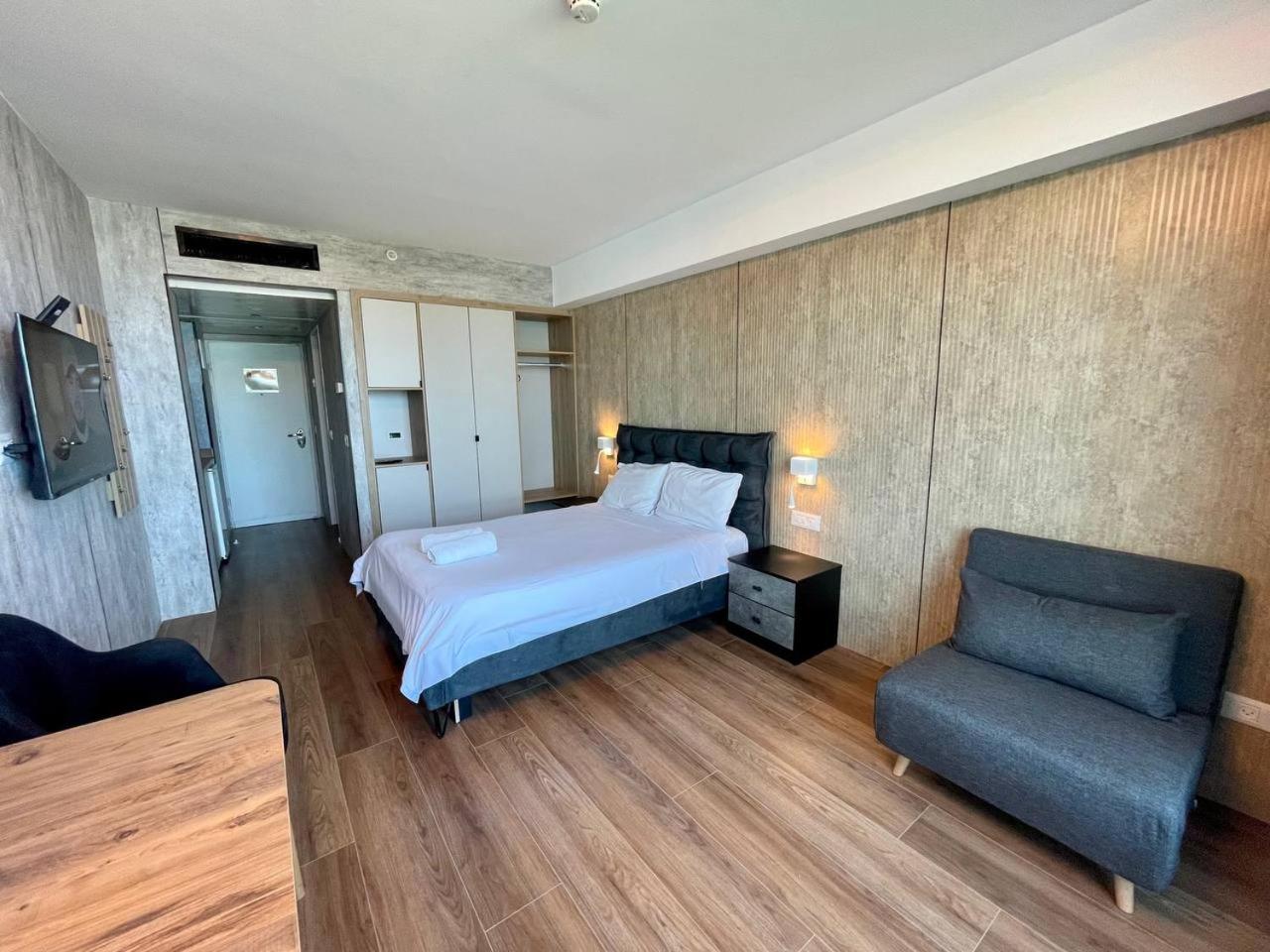 C Tower Apartments Netanya Bagian luar foto